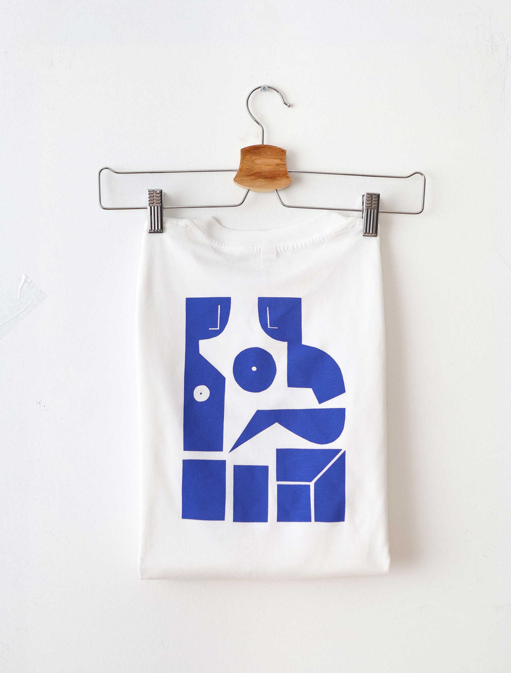 “By the Moon” | T-shirt with back print.